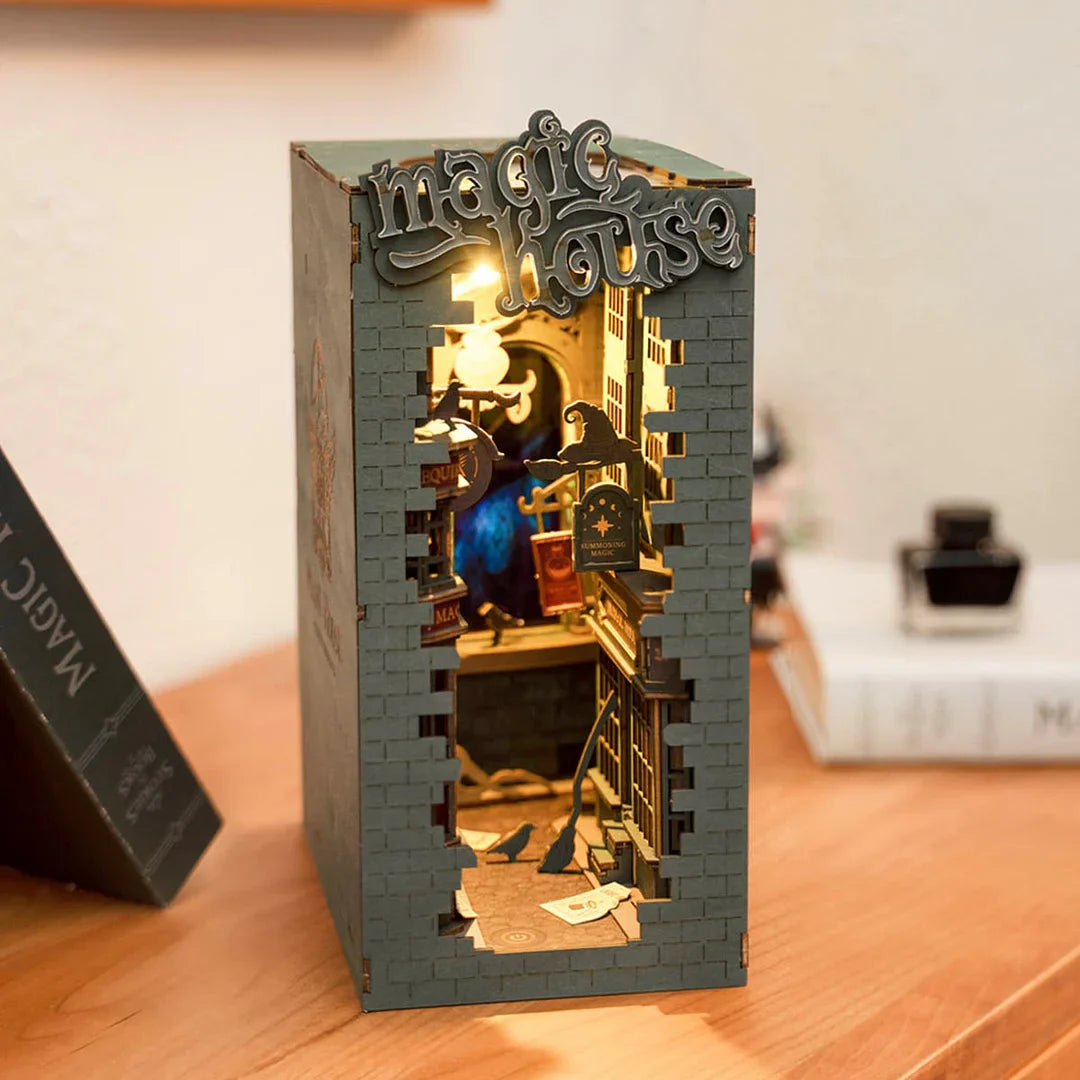 DIY Book Nook kit - Magic House